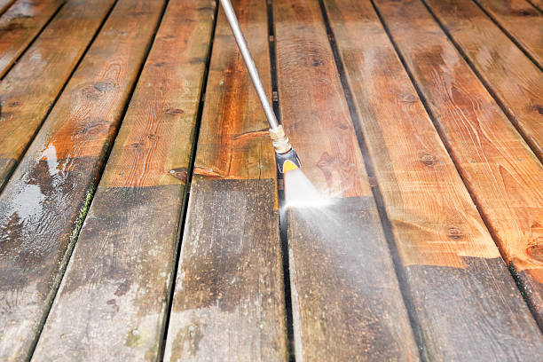 Best Deck Pressure Washing  in Northwest Harbor, NY